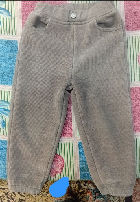 Продам теплые штаны для девочек 4-5 лет