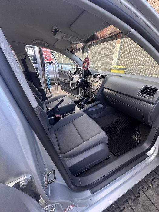 Vand golf 5 1.4 Mpi 2006 distributie schimbata