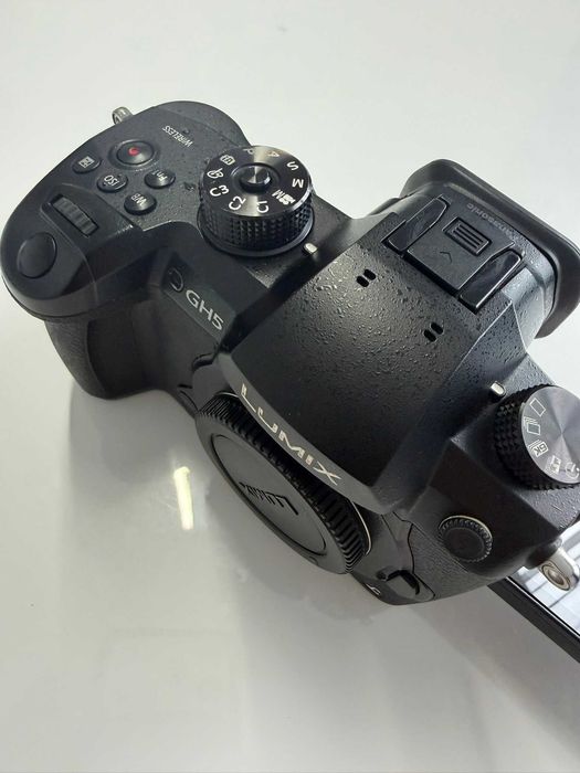 Panasonic Lumix GH5 cu VLOG + BONUS