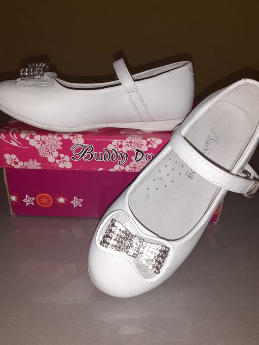 Продам туфли для девочки