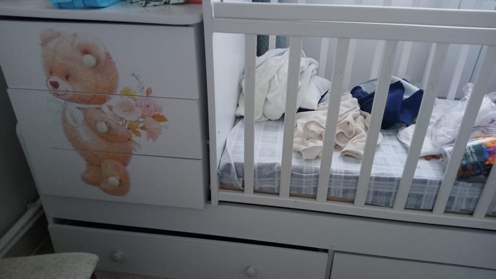 Продам детскую монешку кравать