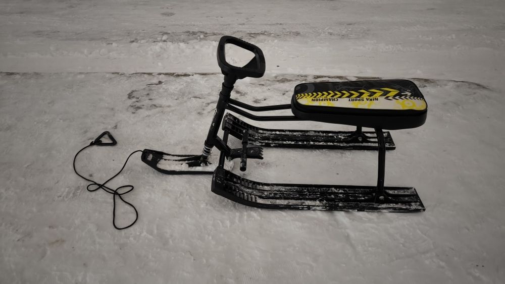 Детские санки продам .