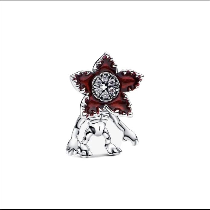 Pandora Starnger things