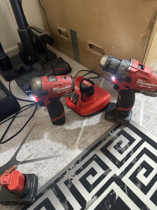 Милуоки. Milwaokee fuel 12 вольтовый