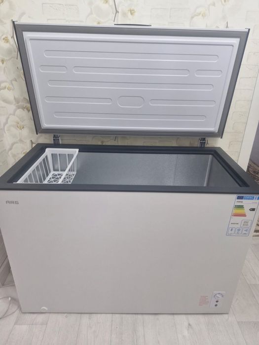 Продам Морозильник