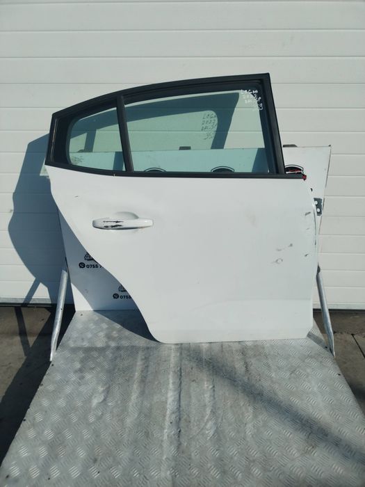 usa / portiera dreapta spate  dacia logan 3 (2020->) 1.0 benzina 2022