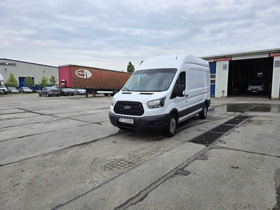 Autoutilitara Ford Transit - Primul proprietar
