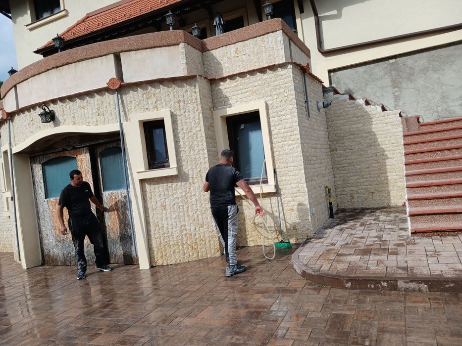 Constructi Ridicat case plus interioare si exterioare
