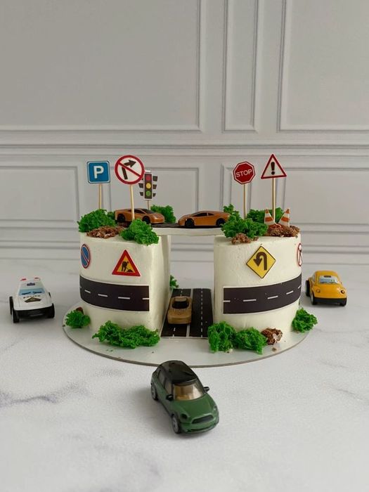 Сухофрукты, орехи