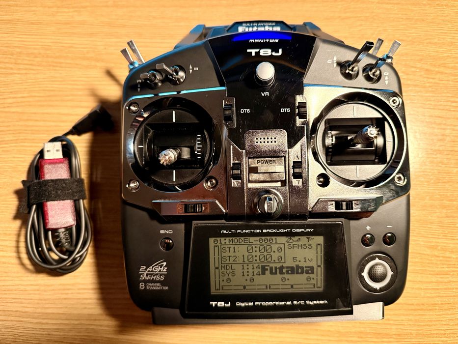 Futaba T8J 2.4GHz FASST – 8 canale + cablu programare