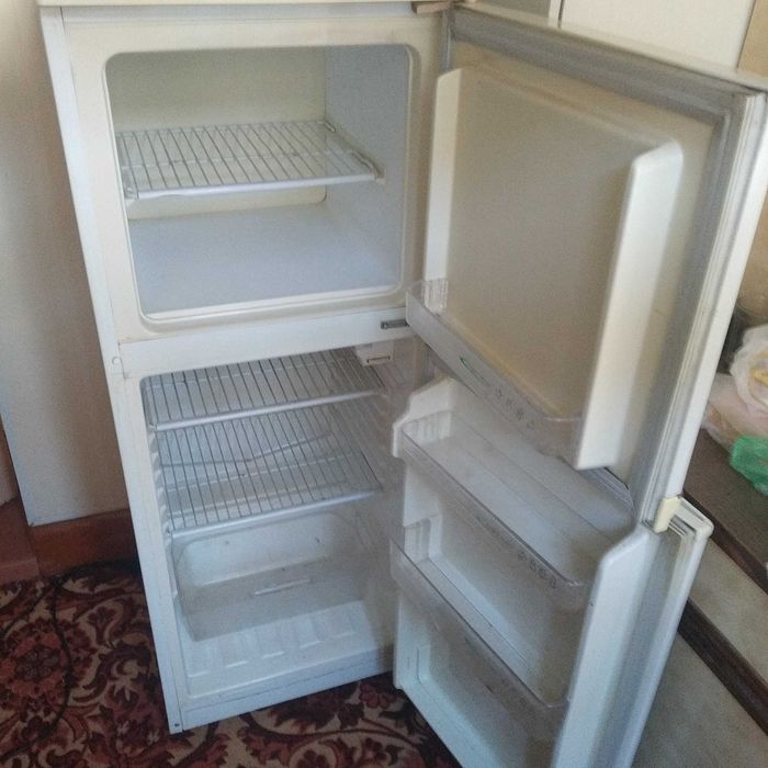 ПОЛУРАБОЧИЙ корейский холодильник SAMSUNG SR - 19NFB .