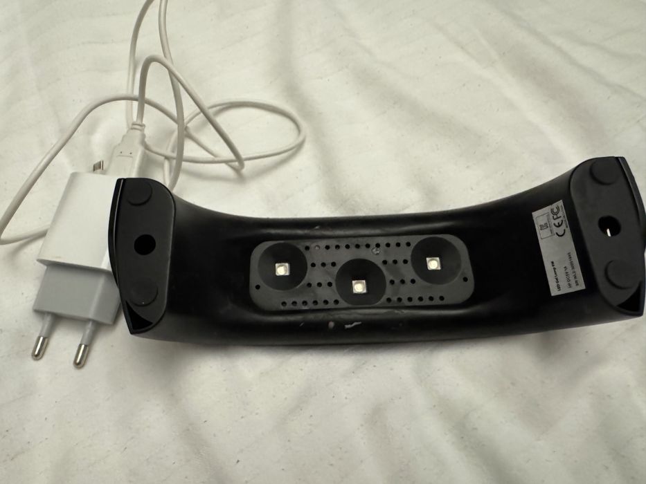 Vând lampă led Cupio 9W