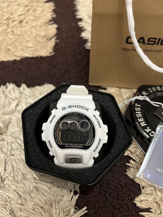 Ceas g shock dw6900