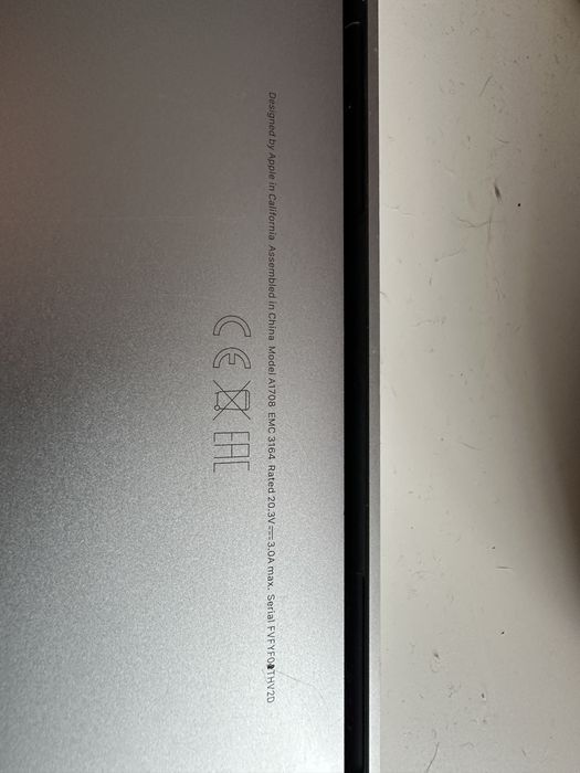 Macbook Pro 2017/i5/8GB RAM/256GB SSD