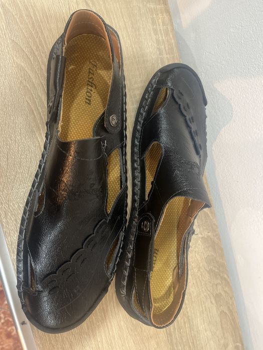Sandale barbati negre