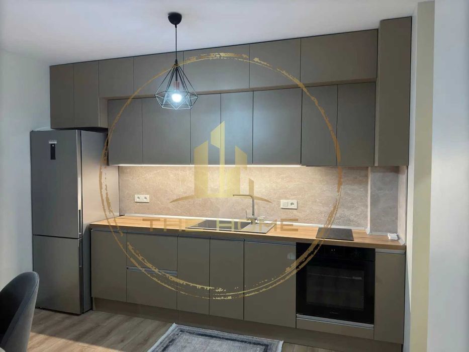 Дава се под наем Тристаен апартамент в Варна, Победа - 85 кв.м за 700 € - Снимка #1