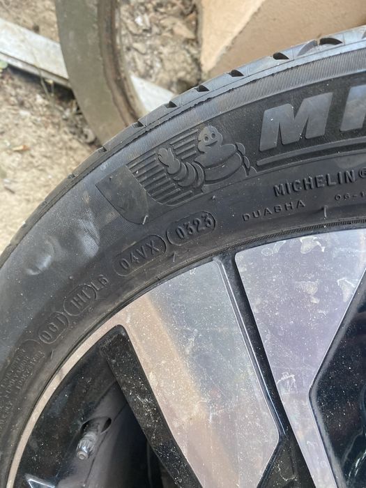 2 buc Volvo + cauciucuri vara 215/55/18 Michelin