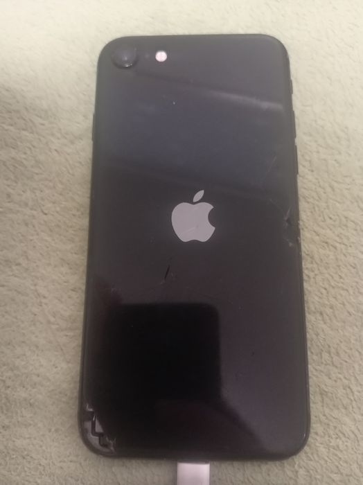 Продам Айфон SE 2O