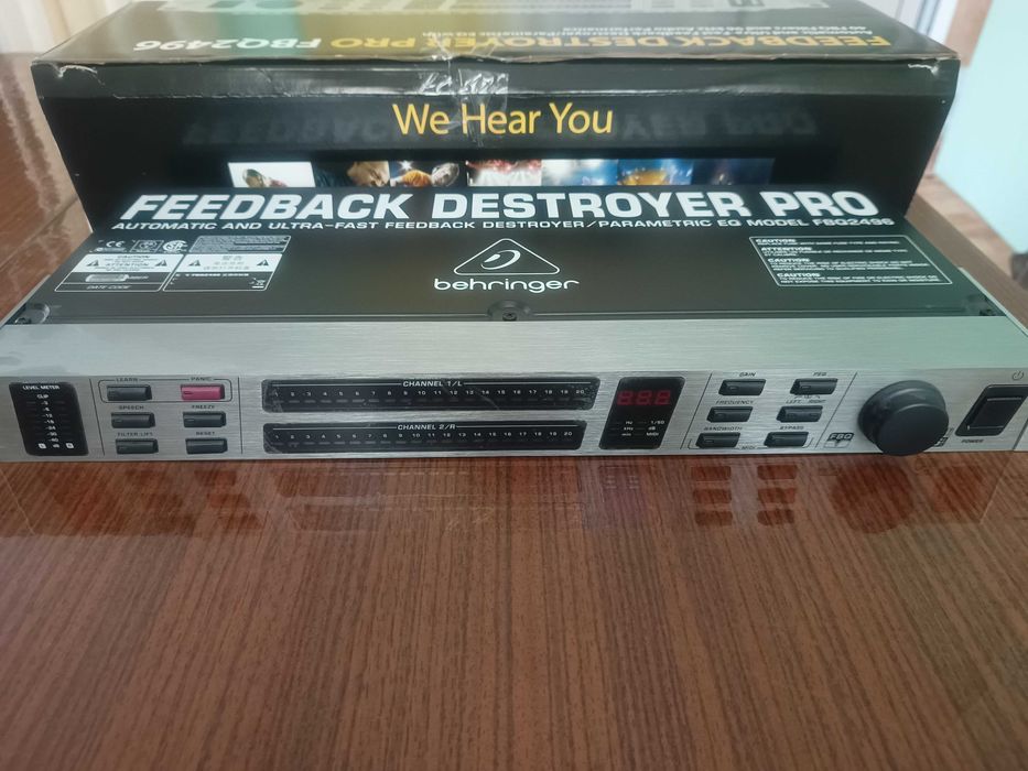 Behringer FBQ2496 feedback destroyer Pro