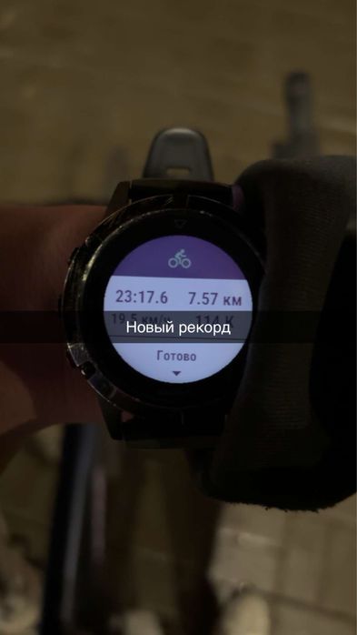 Часы Garmin fenix 5s срочно