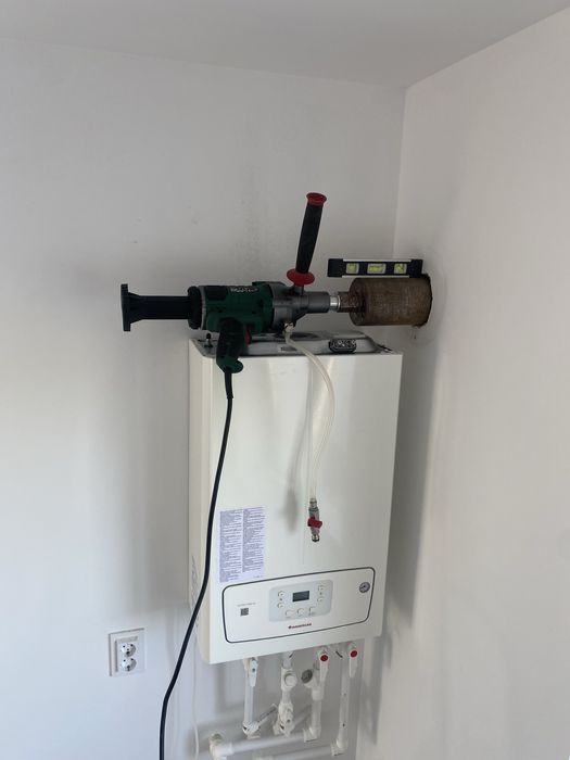 Găuri Profesionale în Beton, Cărămidă, BCA – Curat și Rapid!