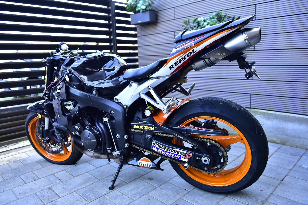motor 2007-2012 , cadru CBR 600RR cu acte , carene , scarite Honda