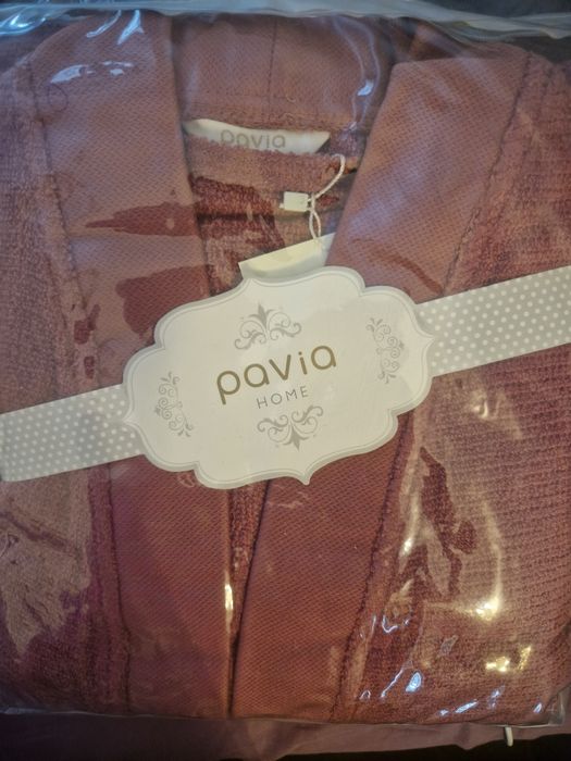 Продам халаты Pavia