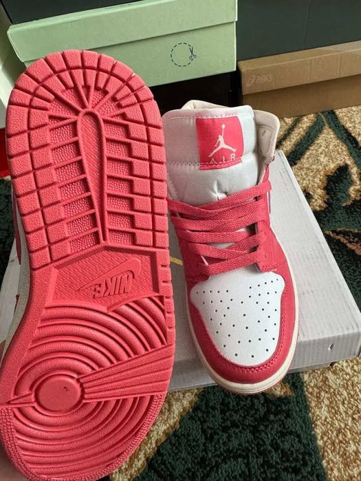 Vand jordan 1 mid pink