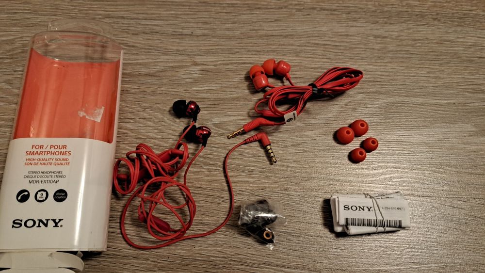 2бр Слушалки с жак 3.5. Sony/JBL