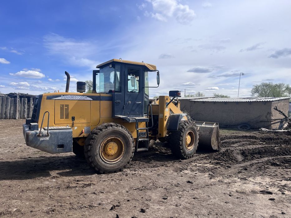 Погрузчик xcmg lw 300f