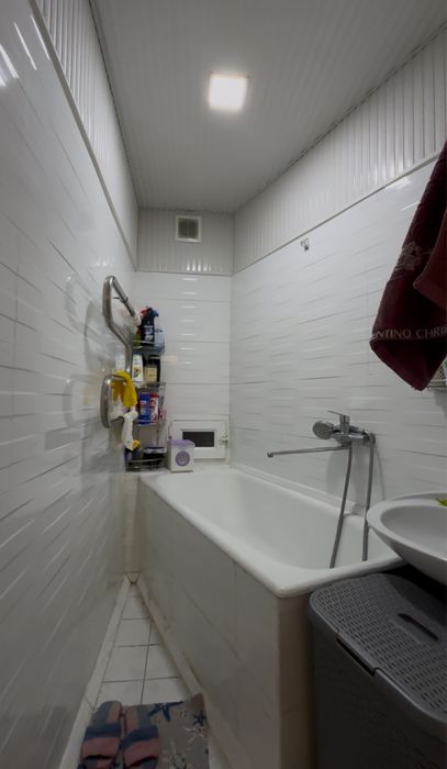 Прадаётся 5 комнатня 5xonali issiqina xonadon olgan odam Rahmat etadi!