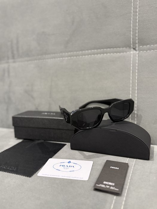 Ochelari de soare Prada Runaway noi in cutie