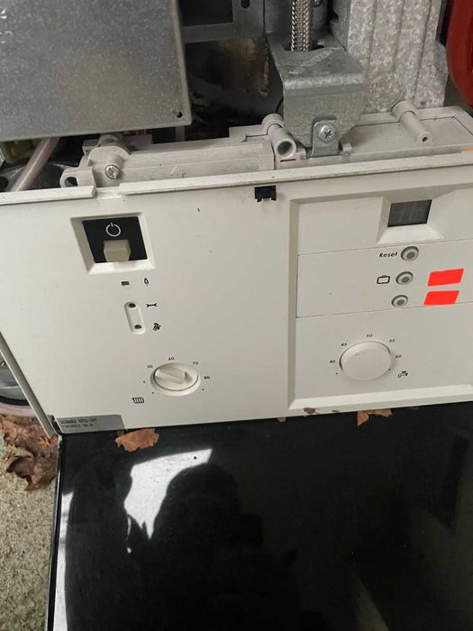 Продавам двуконтурен газов котел BUDERUS Logamax U050-28Т