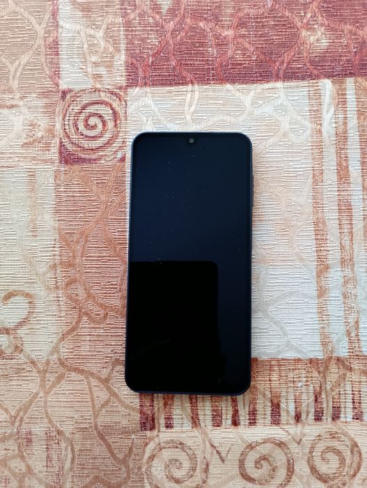 SAMSUNG GALAXY A16 - черен цвят.