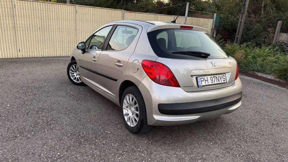 Peugeot 207 1.4 hdi / 2008 / proprietar