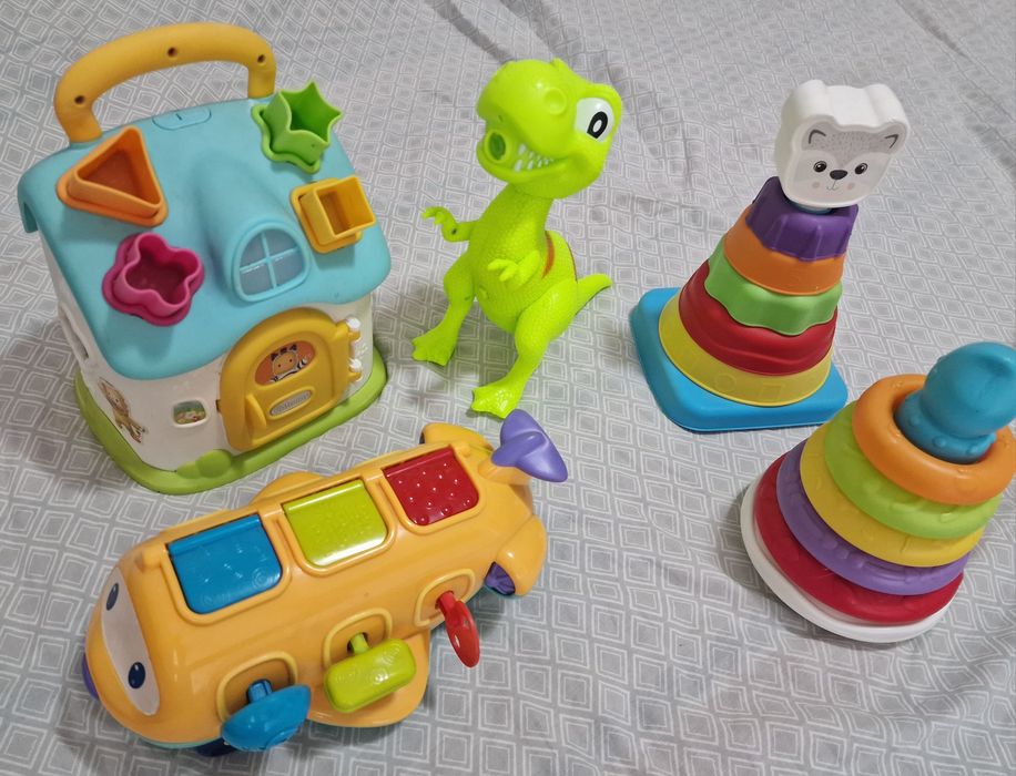 Лот играчки за дете до 1-1,5г