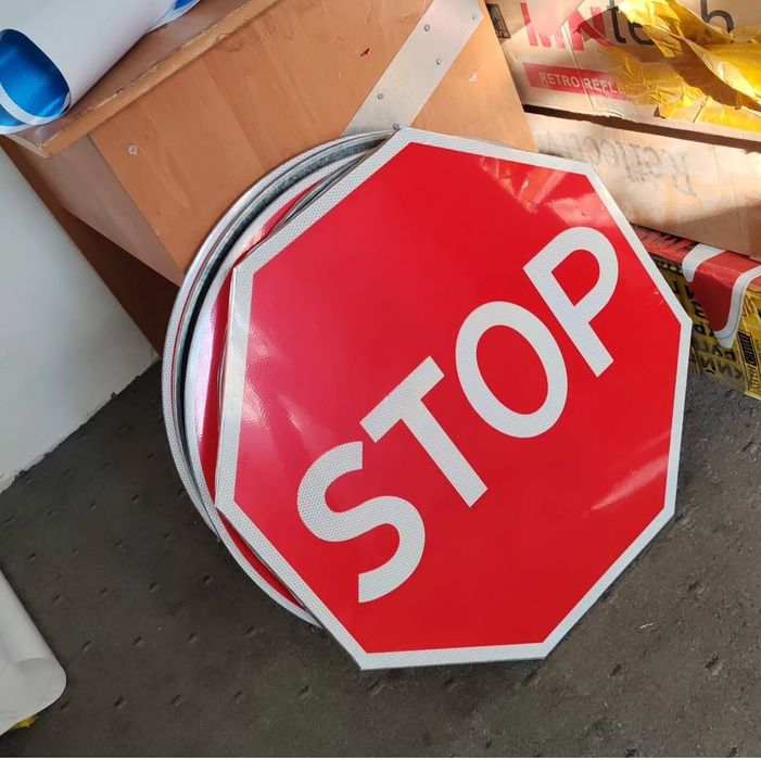 Изготовление дорожных знаков