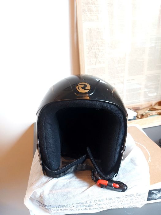 Детска ски каска Rossignol