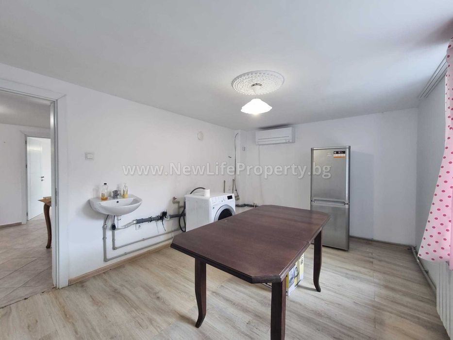 Продава се Къща в с. Дюлево, Област Бургас - 180 кв.м за 383 €/кв.м - Снимка #2