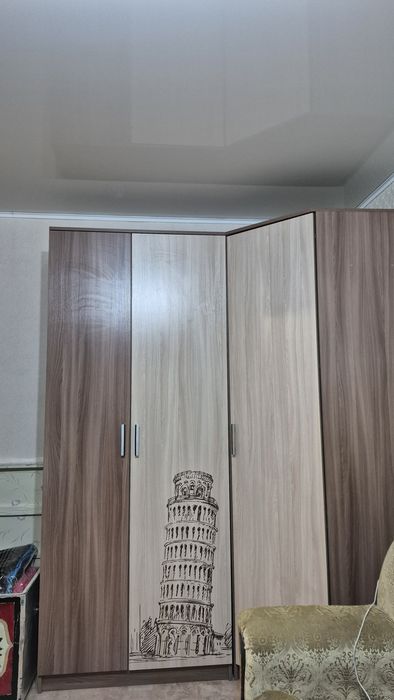 Продаётся два больших шкафа