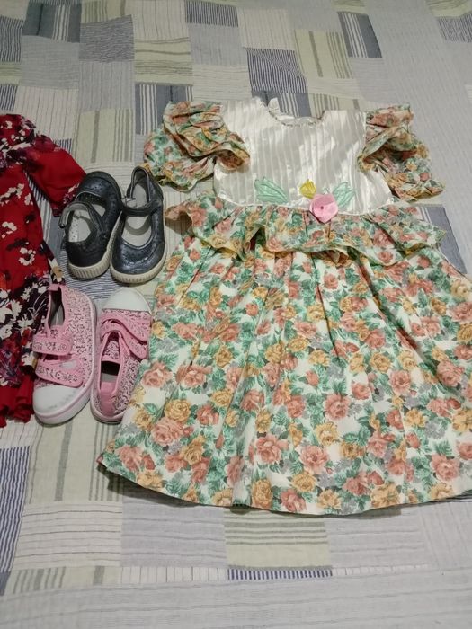 Накидки меховая и непромокаемая для девочек