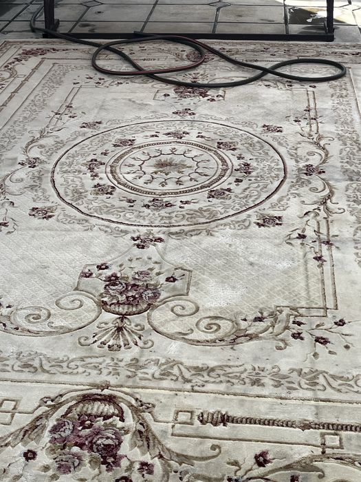 Продам ковер который стоит 200к,из турции.