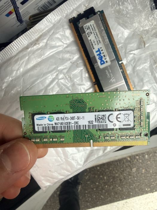 Componente RAM: Kit Server 16GB DDR2 / DDR3 Desktop / DDR4 Laptop