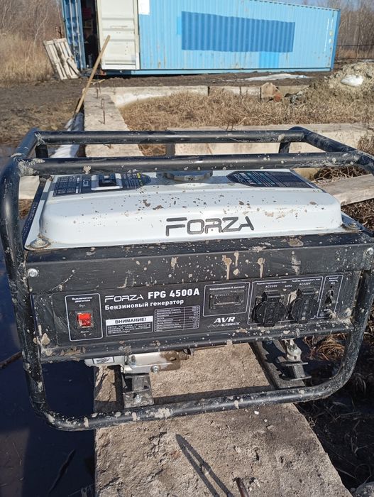 Продам бензиновый генератор