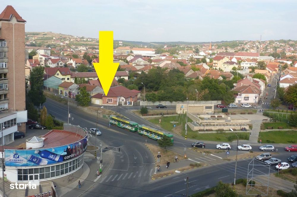 Teren 1 100 mp + 2 case pentru bloc pe Bulevardul Dacia