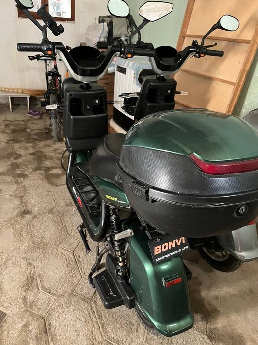 Скутар сатылады нови