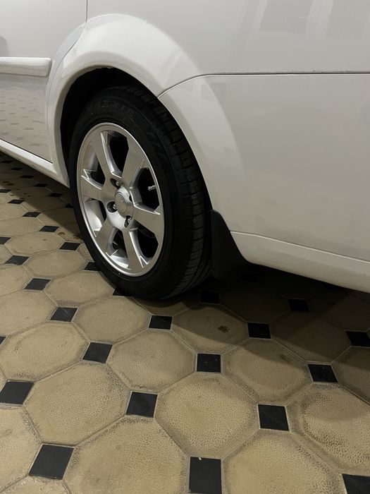 Lasetti Gentra qilinga moshin zur xolatda