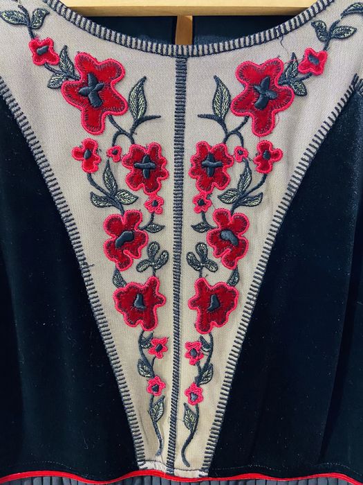 Подам новое платье