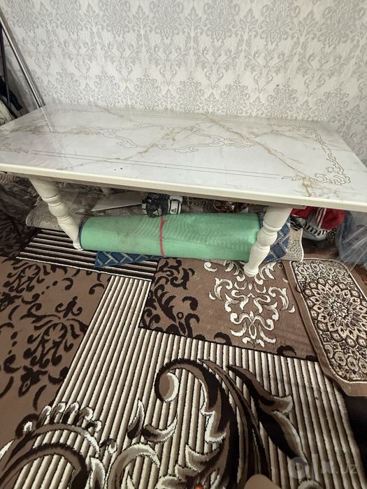 Стол сотилади арзон