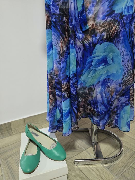 Balerini verzi din piele naturala moale, talpa usoara;